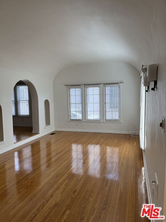 Building Photo - 4238 Sutro Ave