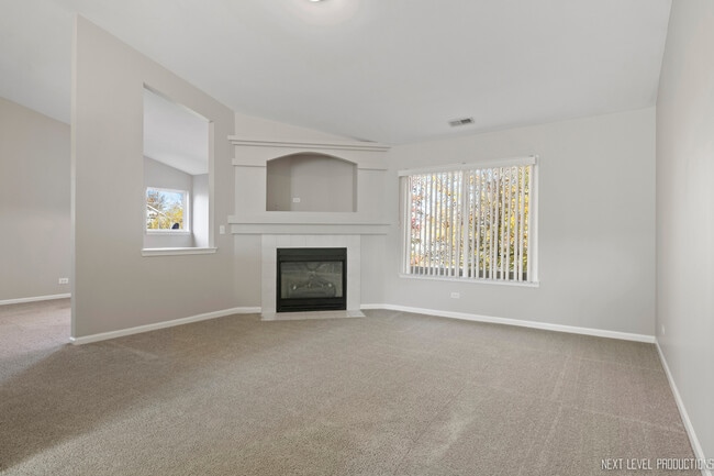 Building Photo - 987 Park Hill Cir