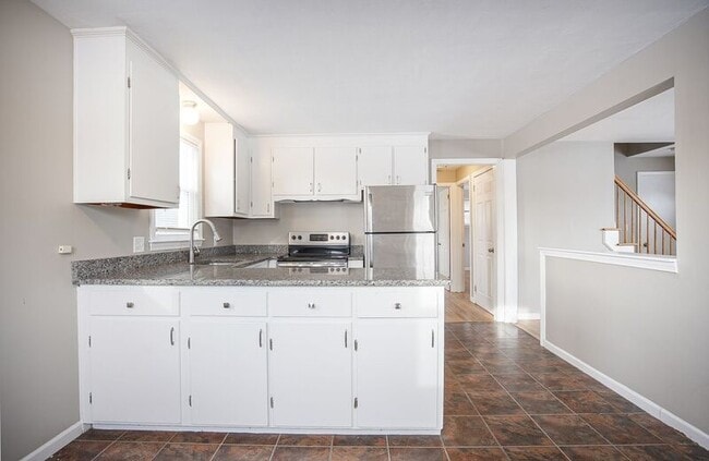 Building Photo - 27 Campbell Dr