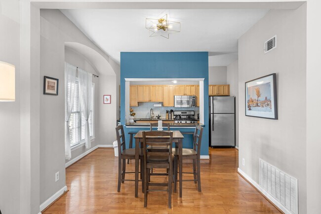 Foto del edificio - 887 Juniper St NE