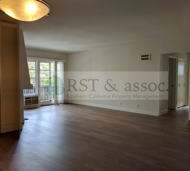 Foto del edificio - 1419 S Bentley Ave