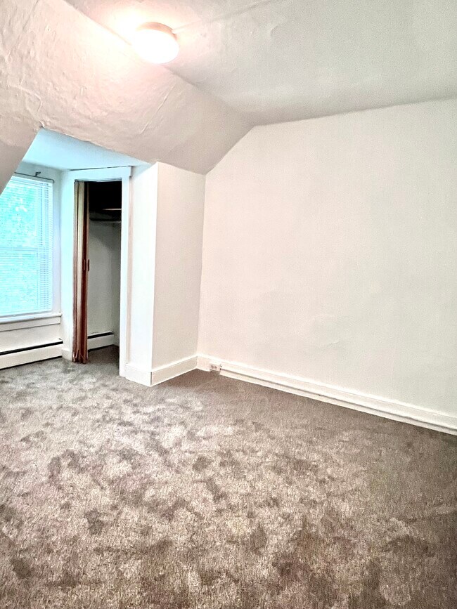 Foto del edificio - 4 Schoolhouse Ln