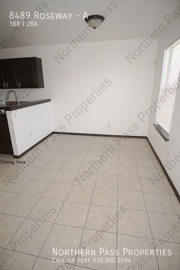 Building Photo - Practical 3-Bedroom Duplex with Private Ya...