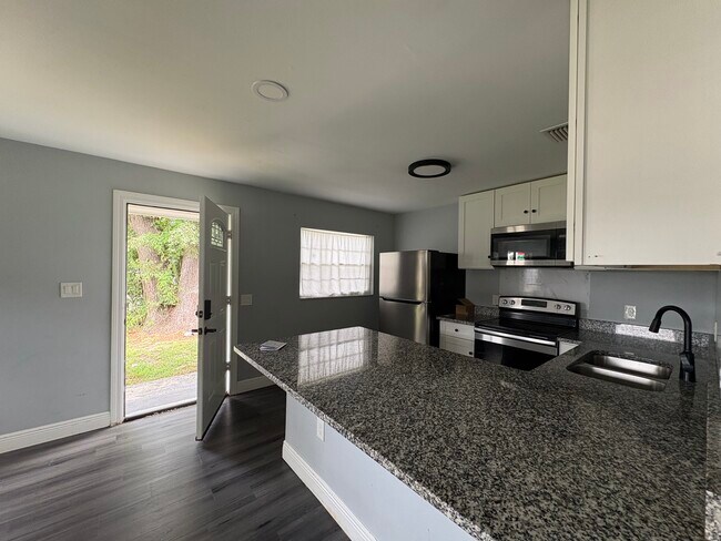 Foto del edificio - 14628 N 43rd St