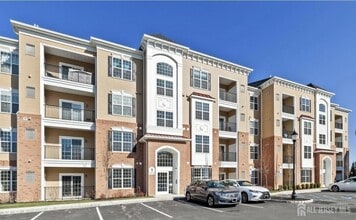 Building Photo - 944 Halifax Pl