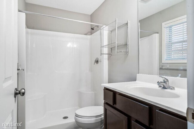 Building Photo - 3 br, 2 bath Condo - 1249 Terrace DR