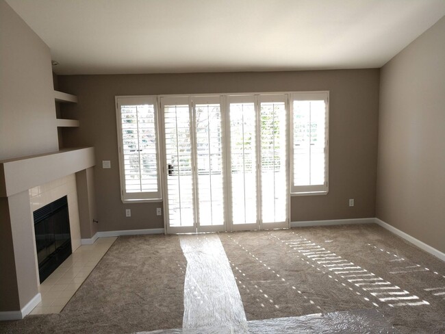 Building Photo - Beautiful Tierrasanta Condo for Rent