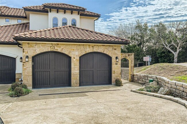 Building Photo - 17545 W Reed Park Rd