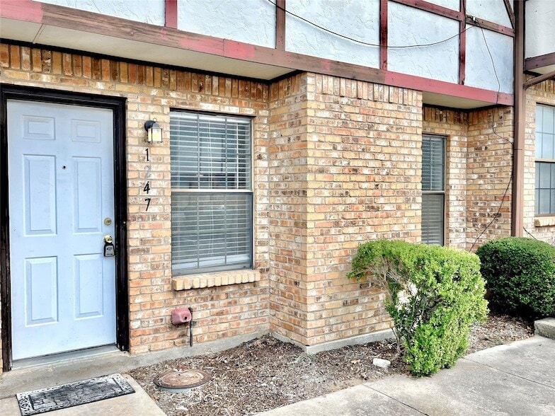 Photo - 1247 Dallas Drive Unit