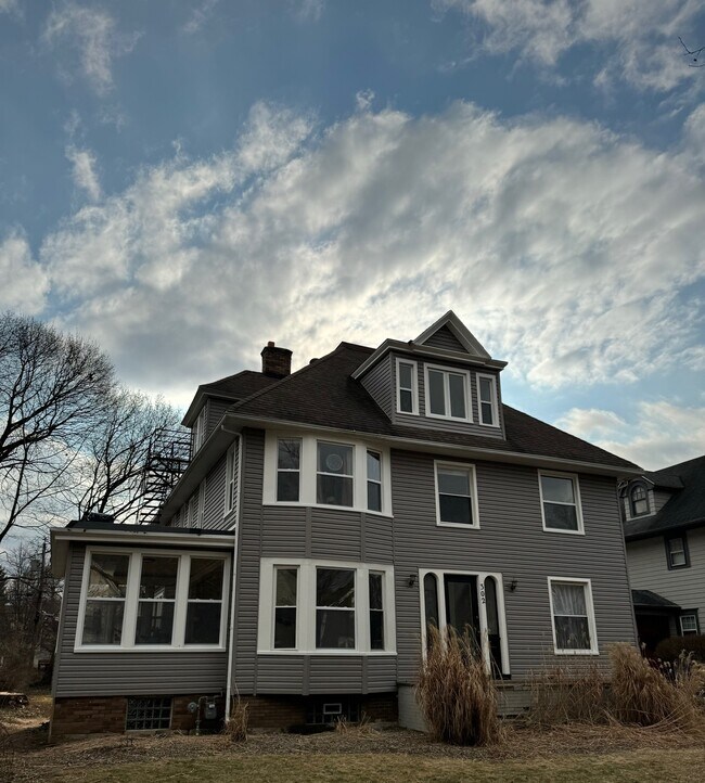 302 Barrington St Unit 3