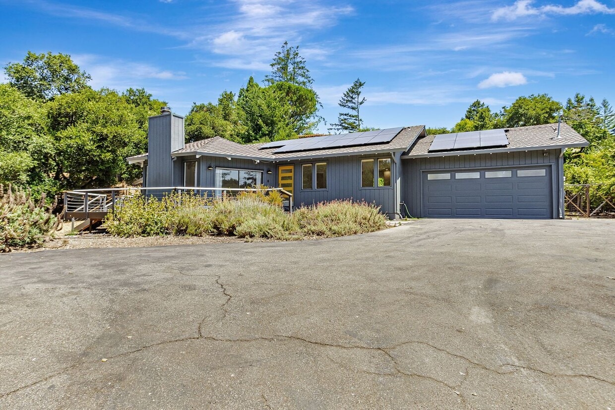 Primary Photo - Beautiful 4-Bedroom 2-Bathroom Home