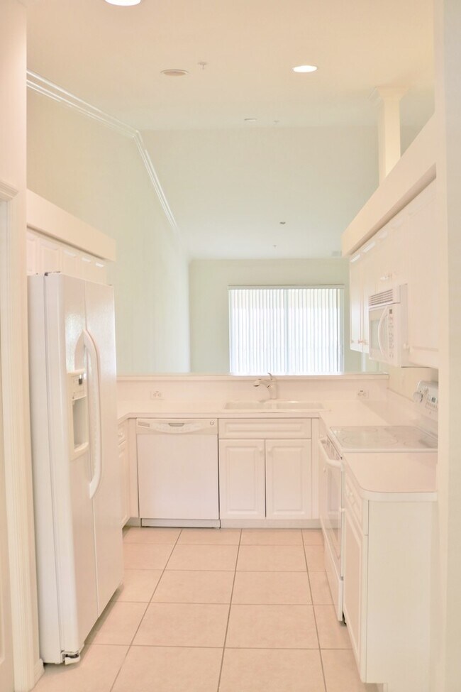 Foto del edificio - Available 8.10.2024 - 2Bed/2bath + Den in ...