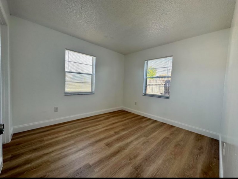 Foto principal - 4522 Kirk Rd