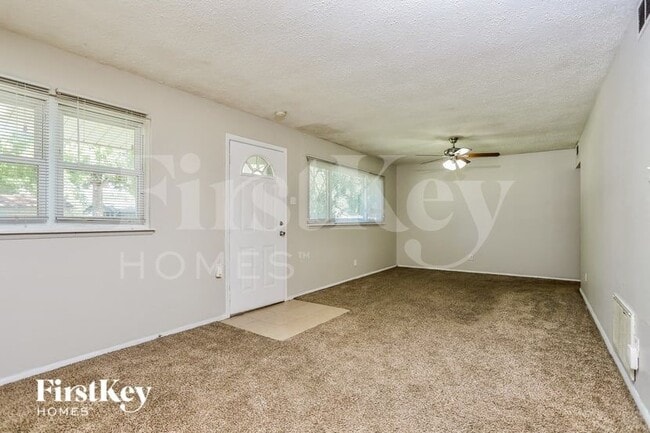 Foto del edificio - 508 Saratoga Ln