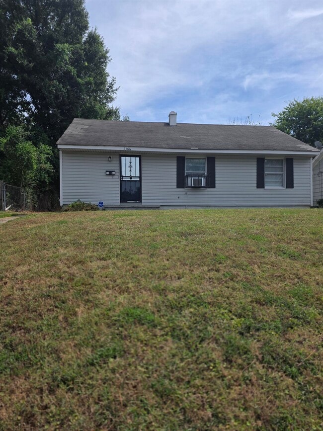 Building Photo - 3166 Winslow Rd