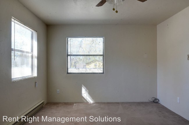 Building Photo - 122 S Alto St