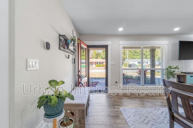 Foto del edificio - 708 Marcia Cir