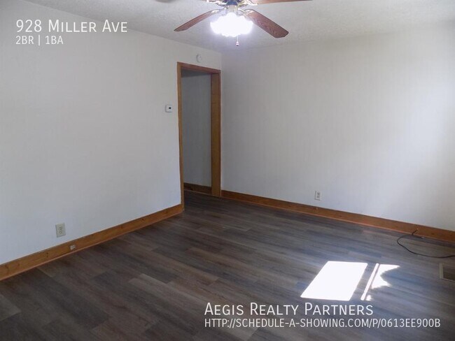 Building Photo - 928 Miller Ave