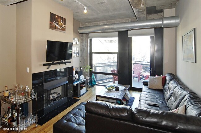 Foto del edificio - 1070 W 15th St