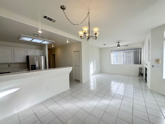 Building Photo - "Charming 2-Bed, 2-Bath Condo with Cozy Fireplace in Prime Stevenson Ranch Location!"