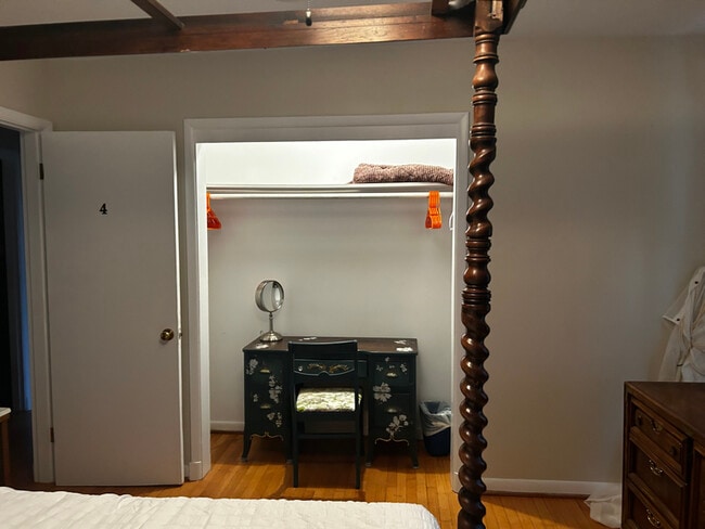 Foto del edificio - 10166 Glebe Rd