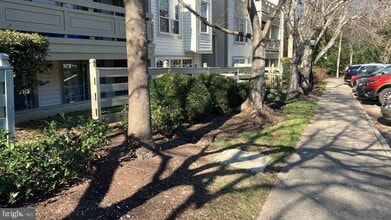 Building Photo - 11717 Karbon Hill Ct