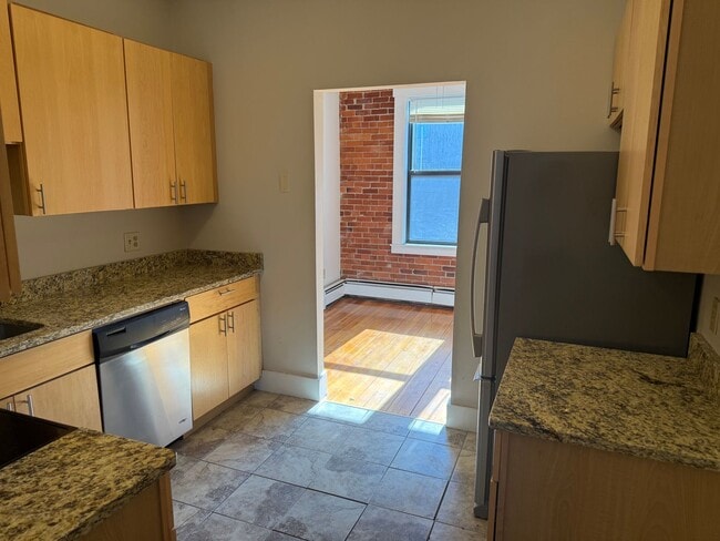 Photo - 105 Main St Apartment