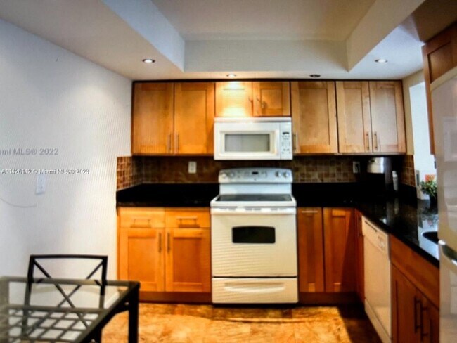 Foto del edificio - 800 Parkview Dr