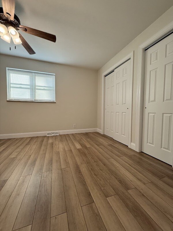 Foto del edificio - 5653 Bramble Ave