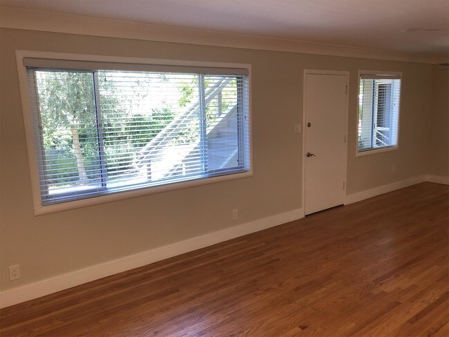 Building Photo - 55 Roque Moraes Dr