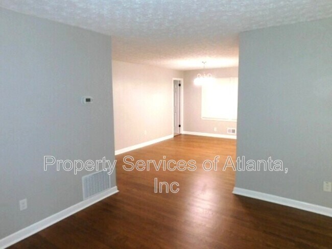 Foto del edificio - 1170 Baker Ln