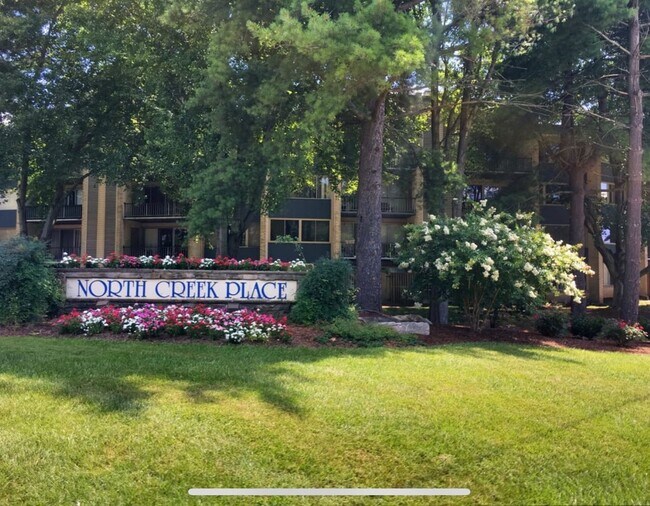 Foto del edificio - 2 bed 1 bath condo for rent in Rockville