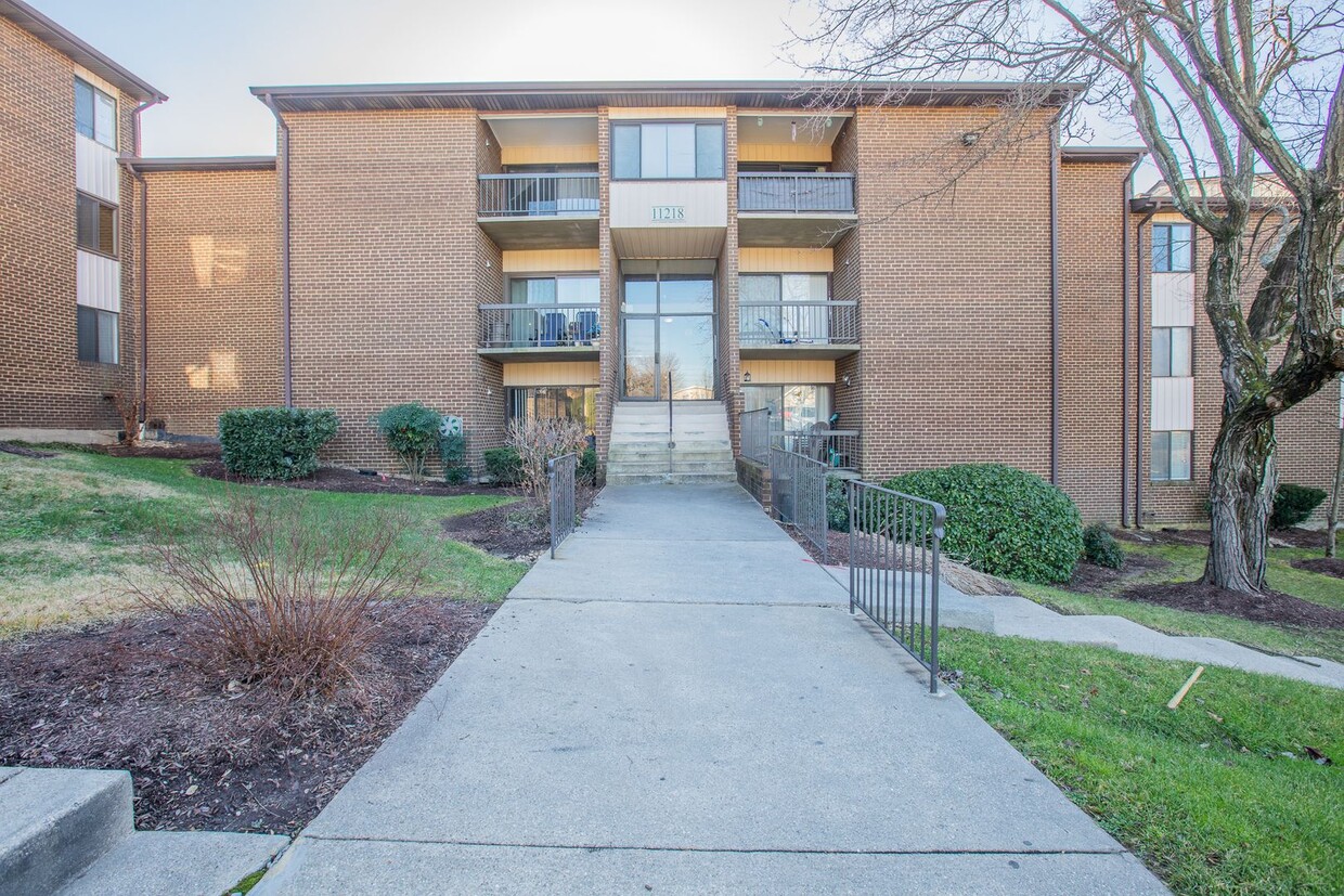 Foto principal - Lovely 2 BR/2 BA Condo in Beltsville!