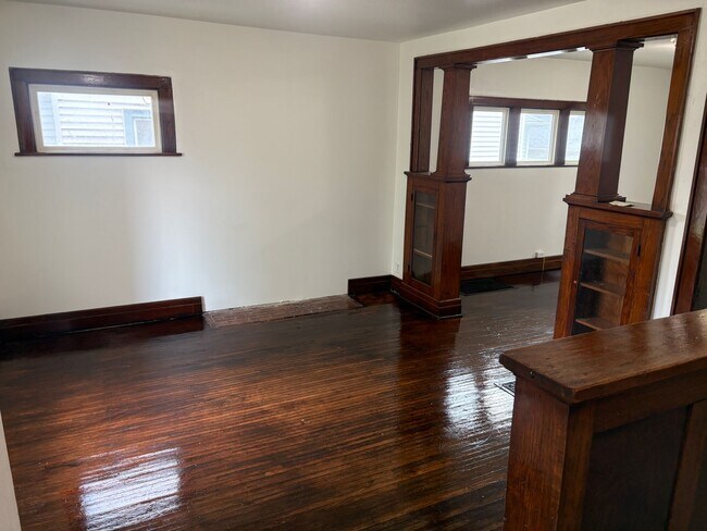 Foto del edificio - 3 Bedroom Duplex Apartment in Waterloo, IA