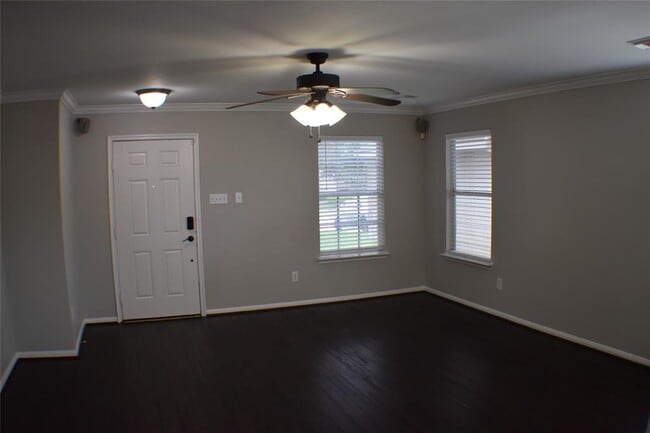 Building Photo - 21014 White Shore Ln