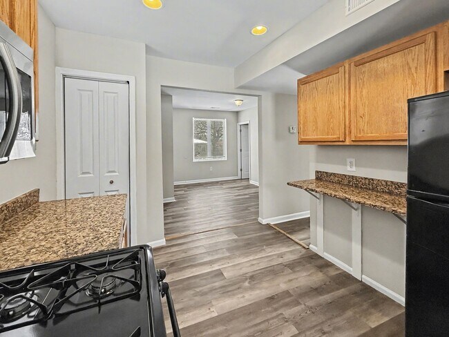 Foto del edificio - 832 49th St NE