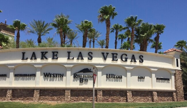 Building Photo - 6 Corte Vita