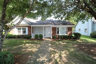 Building Photo - 899 Woodland Trace Dr
