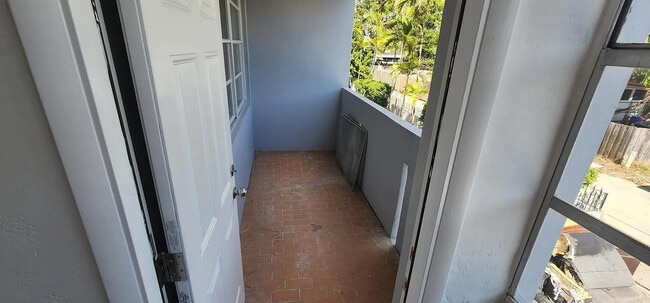 Foto del edificio - 2175 NE 170th St