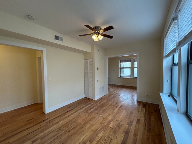 Foto del edificio - 338 Tudor Ct