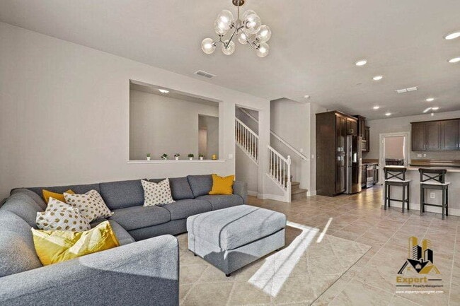 Building Photo - 232 Rochdale St