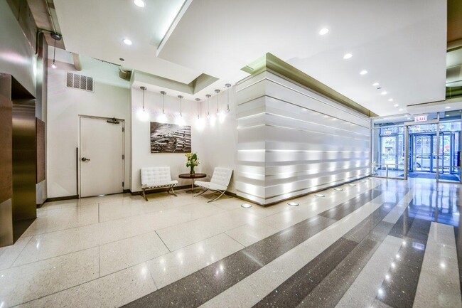 Building Photo - 1305 S Michigan Ave
