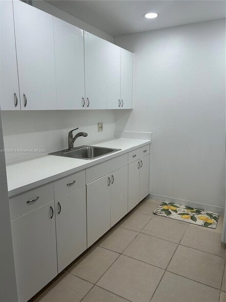 Building Photo - 13355 SW 9th Ct