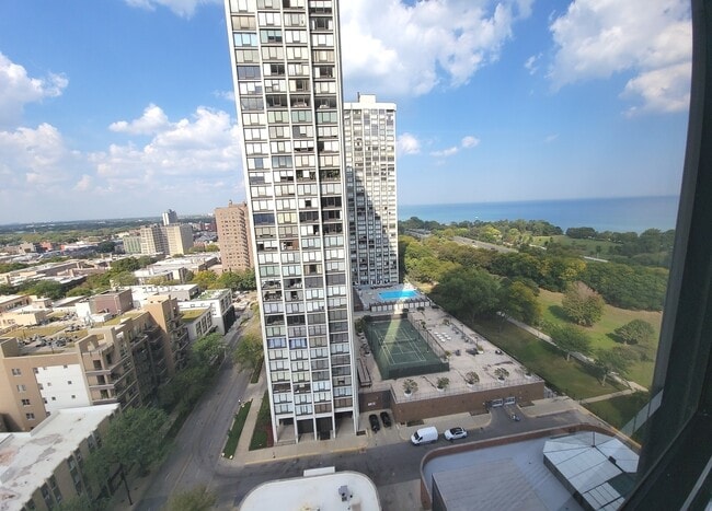 Foto del edificio - 5415 N Sheridan Rd