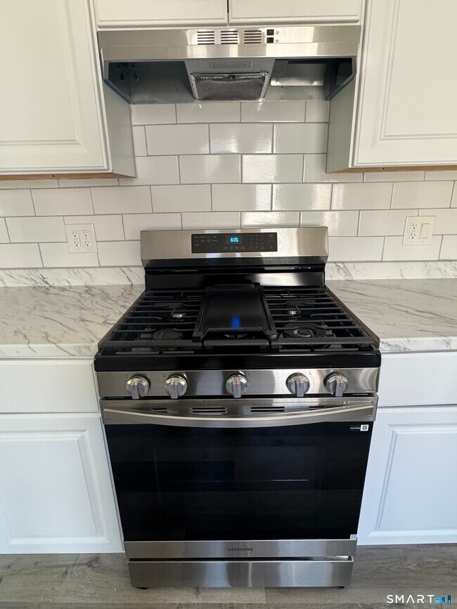 Building Photo - 67-69-69 Westbourne Pkwy