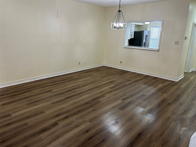Building Photo - 12400 Brookglade Cir