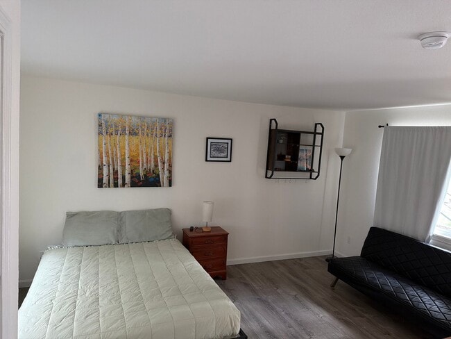 Building Photo - 113 Loretta Ct