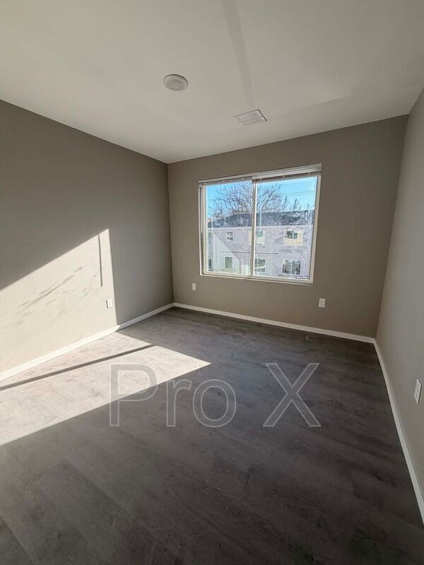 Foto del edificio - 117-121 S Byers Apartments