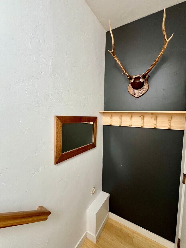 Building Photo - Rural Apartment for Rent in Silt