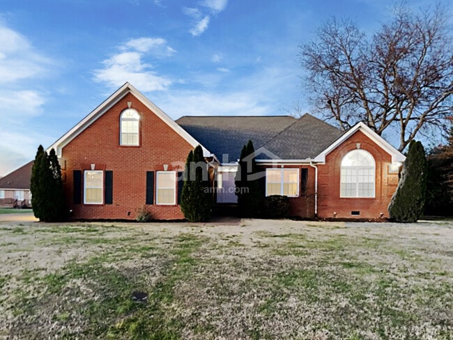 Building Photo - 1707 Arrowhead Dr